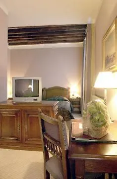 ***  מלון פריז Amarante Beau Manoir צרפת
