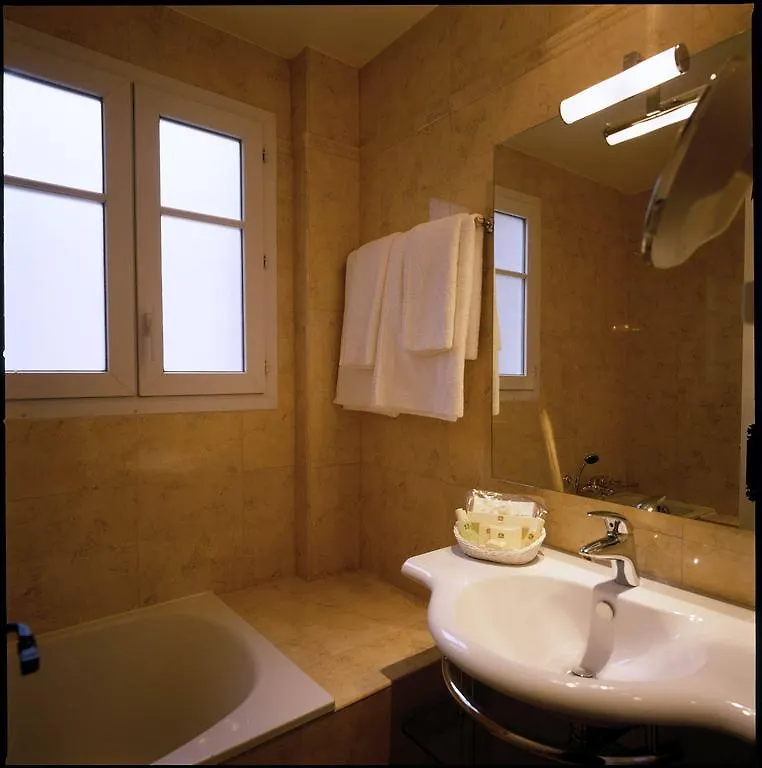 Amarante Beau Manoir Hotel Paris 3*,